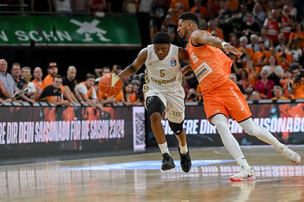 黎巴嫩篮协官宣归化新疆大外劳森 有望代表球队出战今夏亚洲杯