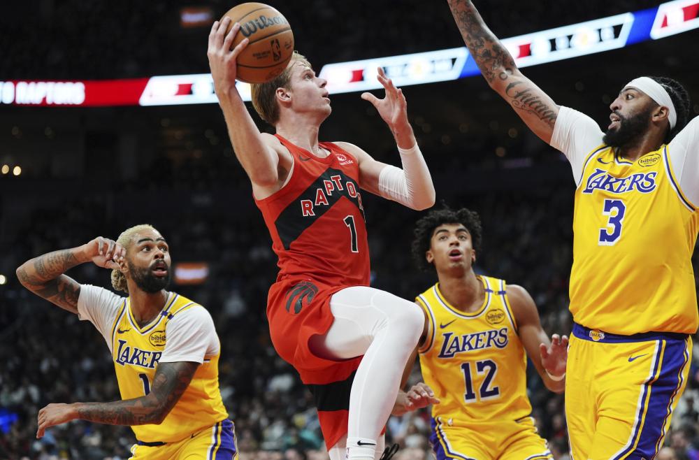 [CBA]张宁持球加速突破 右手挑篮绝杀对手.