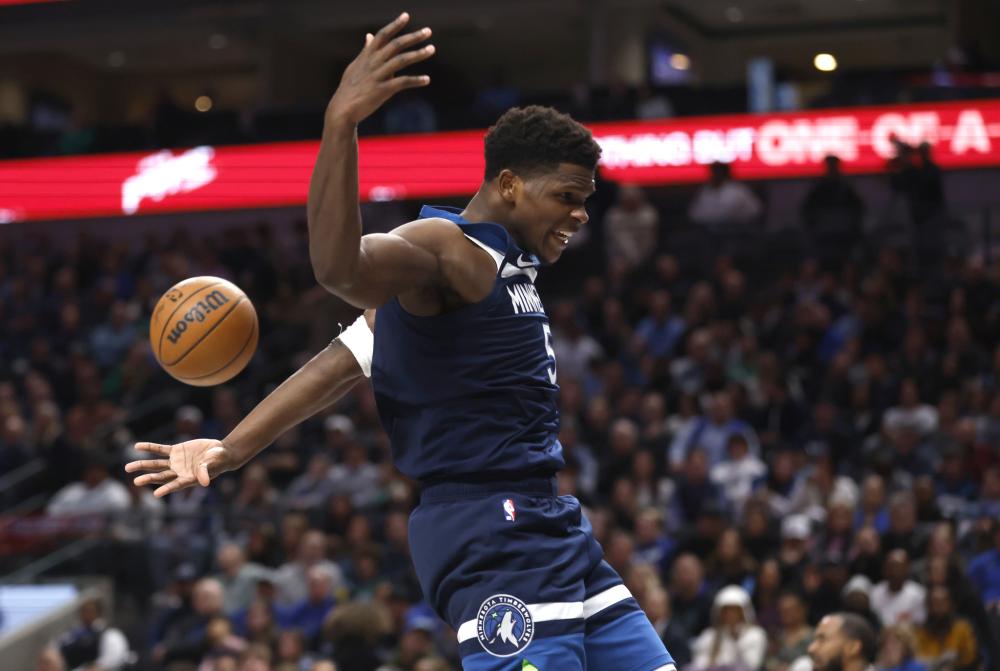 又伤一人！海斯左脚踝酸痛本场对阵太阳不会回归（再添伤号！海斯左脚踝酸痛，战太阳本场不再登场）